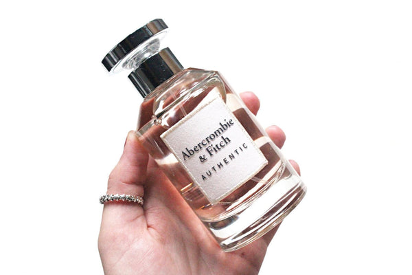 Authentic Woman de Abercrombie  And  Fitch EDP 100 ml.